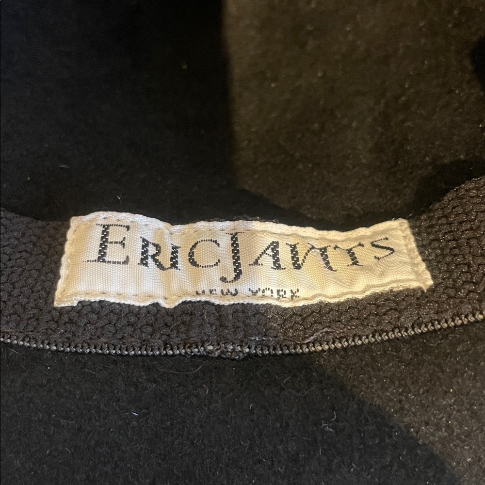 Eric Javits velvet packable hat - Picture 3 of 4